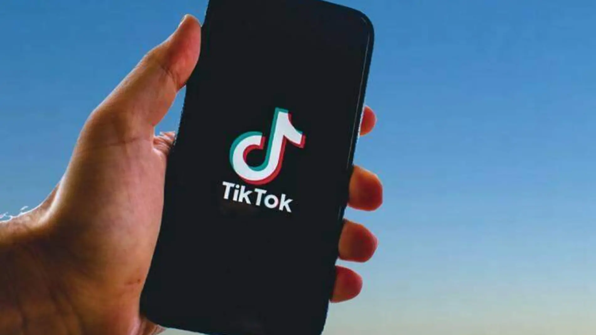 Panta de inicio de TikTok en un teléfono inteligente